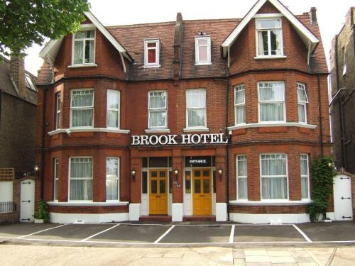 Brook Hotel, Ravenscourt Park, 