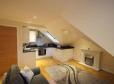 Modern, Cosy Apartment In Bearsden With Private Parking