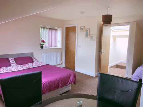 Spacious Double Bedroom In A Shared House With Private Ensuite, Prestwich, 