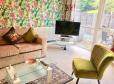 Homely Birch Close House With Free Parking & Sleeps 8