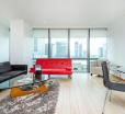 Stylish Apartment With Panoramic Docklands Views