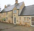Little Lyne Cottage - One Bed Near Oxford New Listing