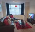 Luton Airport House-3 Bedroom - 5 Minutes To Airport-free Parking