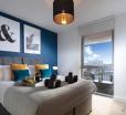 Canary Riverside Apartment