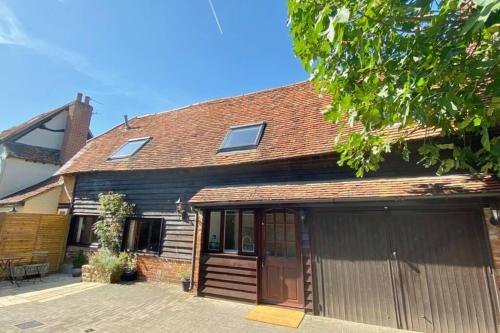17th Century Barn In Thame, Medieval Market Town, Thame, 