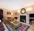 Palace Place Mansions - Elegant English Home In Kensington For Large Families