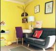 Private And Cosy One Bed Flat With Yellow Wall And Big Window, Fully Equipped Kitchen And Off St