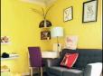 Private And Cosy One Bed Flat With Yellow Wall And Big Window, Fully Equipped Kitchen And Off St