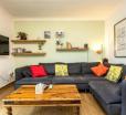 New Sleek & Colourful 2 Bedroom Flat Forest Hill