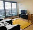 Stunning And Spacious 2 Bedroom Penthouse Apartment, Thamesmead