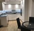 One Bedroom Apartment At Luton Park-away Station