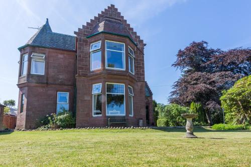 Carrick Lodge Guest House, Brodick, 