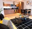 Modern Stylish Two Bedroom Apartment, Reading