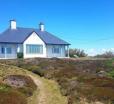 The Crest- 4 Bed Sea View Property -trearddur Bay