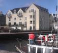 1 Quayside Court - 3 Bedroomed Ground Floor Apartment With Sea Views