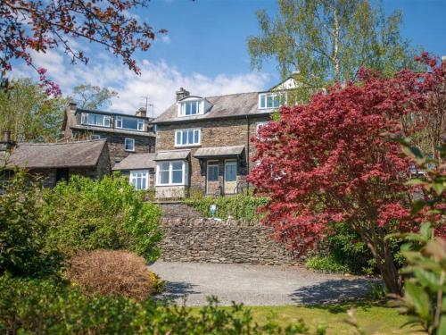 Beautiful Holiday Home With Garden At Ambleside District, Ambleside, 
