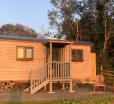 Lle Mary - Beautiful Views, Hot Tub, Secluded, Pets Welcome.