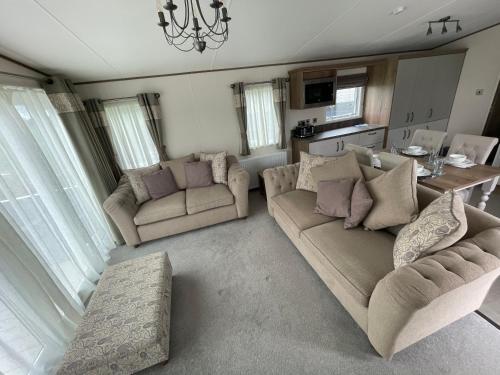 Luxury Platinum Villa Deluxe Caravan With Fantastic View, Harwich, 