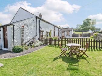 School Farm Cottage, Self Catering, Buxton Cottages, Derbyshire, Peak 