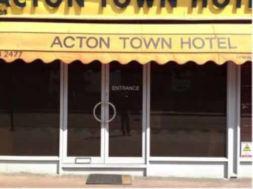 Acton Town Hotel, Acton, 