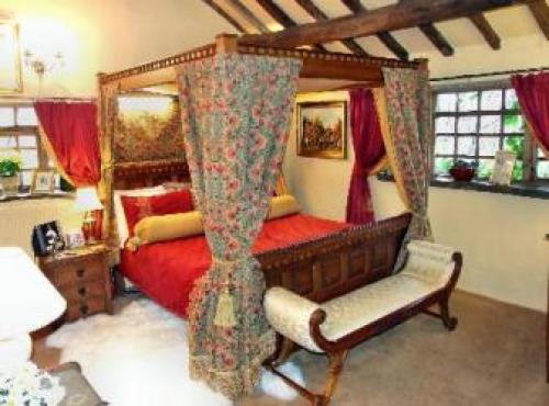 Wizards Thatch Luxury Suites, , Cheshire