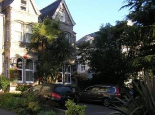 Greenway Stays -spacious, Inviting & Central Apartment 3cv, Truro, 