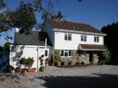 Holiday Home 1 School Cottages, Looe, 