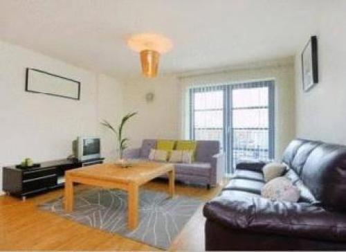 3 Bedroom Apartment In Canary Wharf With Marina Views, Limehouse, 