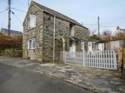 Holiday Home Little Valley-1, Tintagel, 