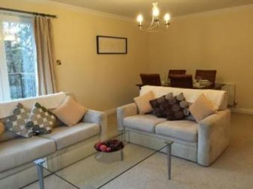 Turnberry Apartments, Turnberry, 