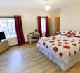 Emporium City Centre Self Catering Apartment - 7 Double Bedrooms - 9 Beds And 3 Bathrooms - "coo