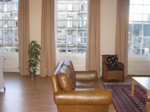 331 Attractive 2 Bedroom Apartment In Edinburgh's New Town, , Edinburgh and the Lothians