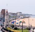 Margate Sands Apartment From Sohot Stays - Central Location