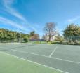 Sweet Small Barn With Tennis Court Near Goodwood