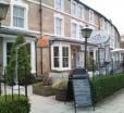 Swan View Apartment, Central Harrogate - 1 Bedroom Sleeps 3