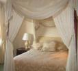 Busby Hotel