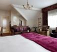 Macdonald New Blossoms Hotel