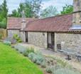 The Campbell Cottage - 27748