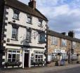 Half Moon Hotel And Restaurant