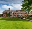 Deans Place Hotel