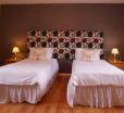 Three Gorgeous Girls Cottage