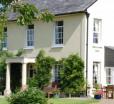 Larkbeare Grange Bed And Breakfast