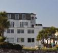 Waters Edge Hotel