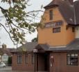 Longshoot Inn