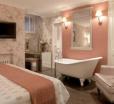 Fielding Hotel