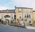 The Queens Hotel, Q Bar & Bistro