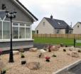 Luxury Manor, Private, Double Garage, Hot Tub, Wifi