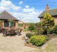 Lincoln Cottage With Private Hot Tub