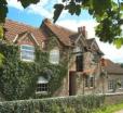 The Hunters Rest Inn