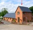 Talog Barn, Newtown